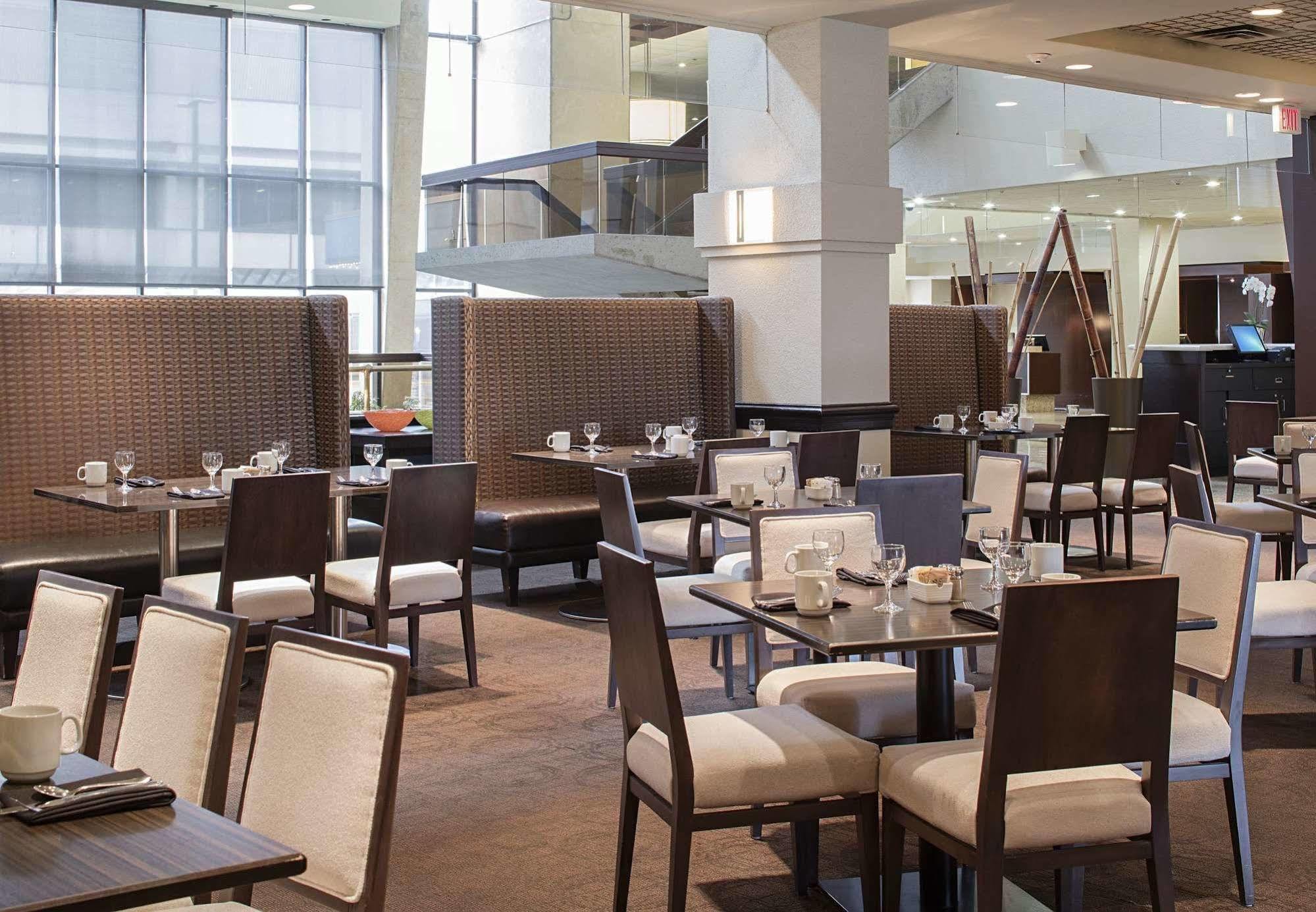 Delta Hotels Calgary Airport In-Terminal Eksteriør billede